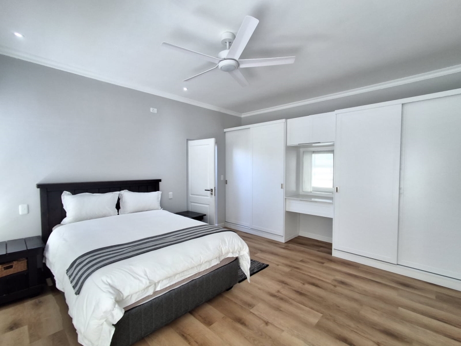 4 Bedroom Property for Sale in Stilbaai Oos Western Cape